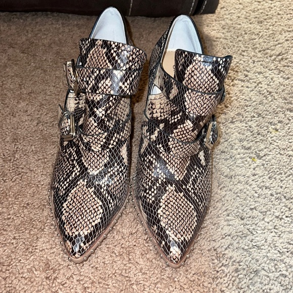 Gianni Bini booties - Picture 1 of 5